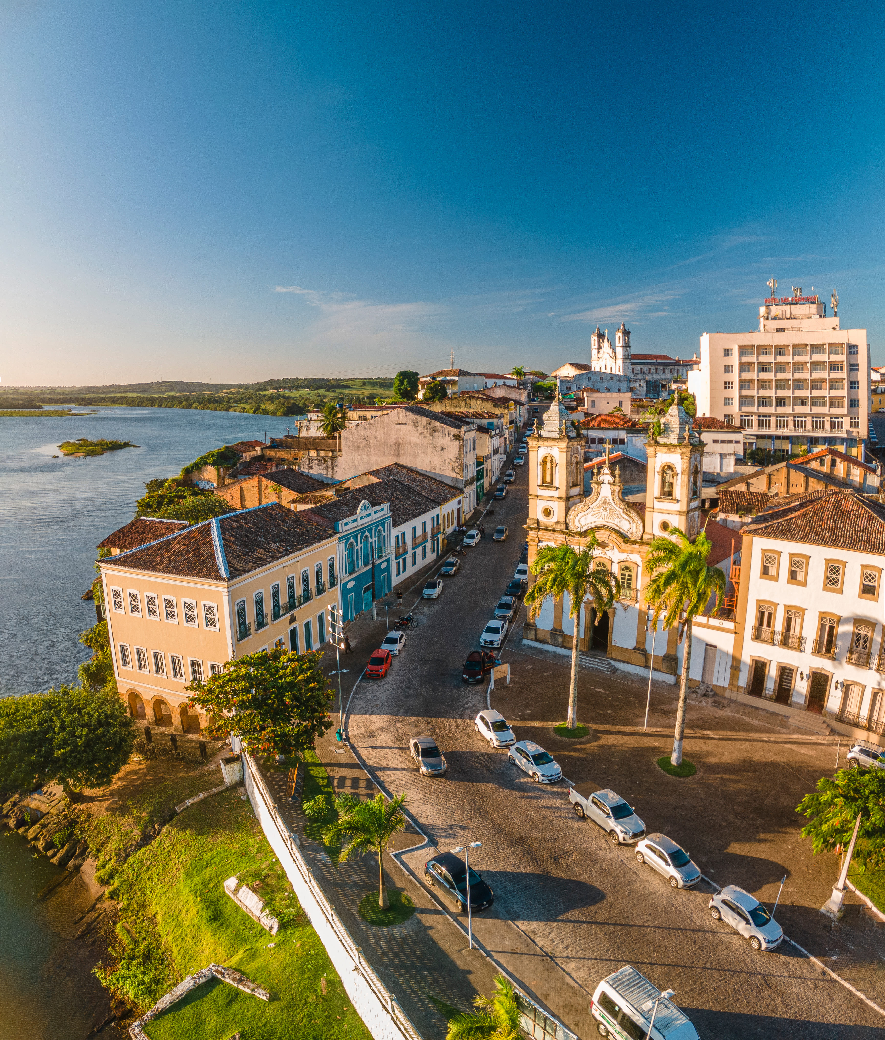 Rio São Francisco ao pôr do sol